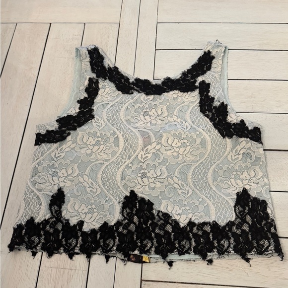 GIMMICKS by BKE | Lace Tank Top Cropped Blue Black | Sz Small - Picture 7 of 9